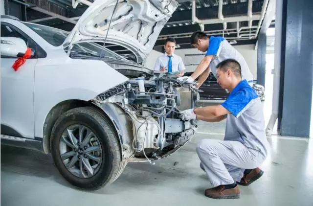 驚天秘聞: 開車去4S店做保養(yǎng)要花多少錢？