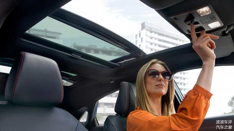 福特發(fā)布PUMA小型SUV官圖，歐式風(fēng)格，造型很有柔和感