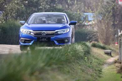 看遍十里桃花，還是第十代思域最帥 