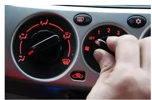 先熄火還是先關(guān)空調(diào)？很多人都不知道，做錯后果很嚴重！