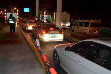 假期高速行駛攻略，看一遍絕對平安！