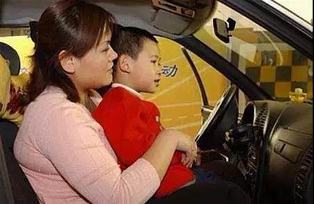 返程路上，千萬別犯這11個(gè)駕駛錯(cuò)誤！