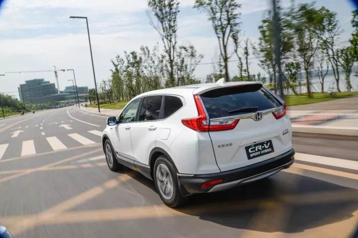全新一代CR-V 銳?混動領(lǐng)銜，東風(fēng)Honda榮耀亮相武漢車展