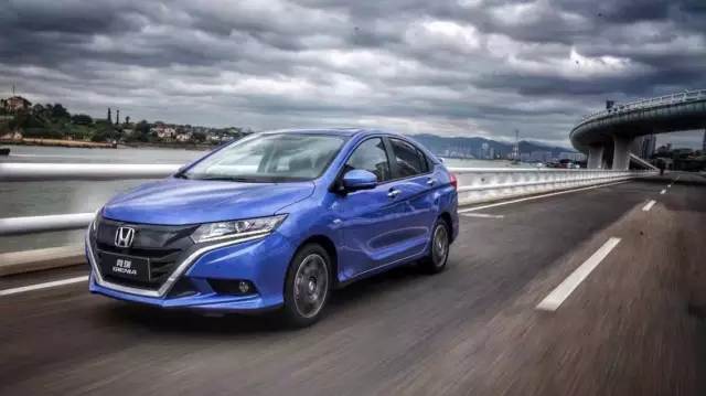 春光明媚，有輛競瑞（GIENIA）更能從容自在