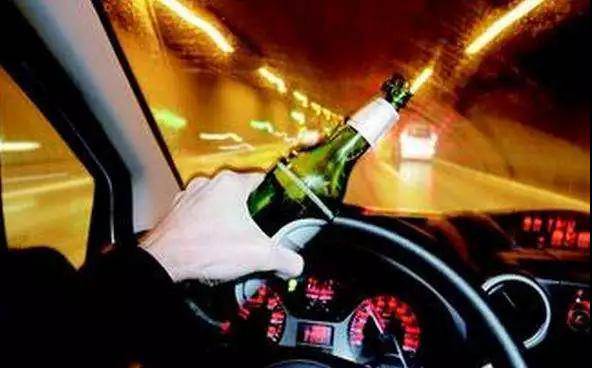 真的假的？最新交規(guī)：酒后躺車內(nèi)休息也算酒駕？