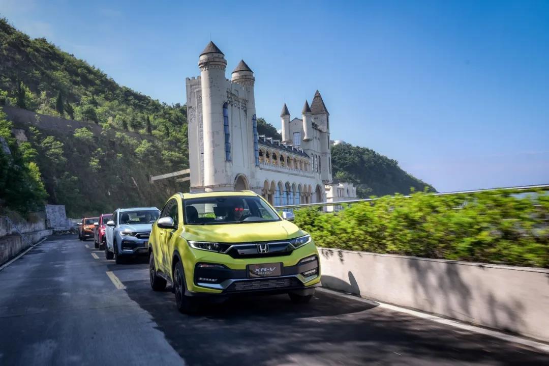 媒體視角 | 即將“解鎖”小型SUV首個(gè)百萬(wàn)輛成就，XR-V為啥被年輕人“愛(ài)不夠”？
