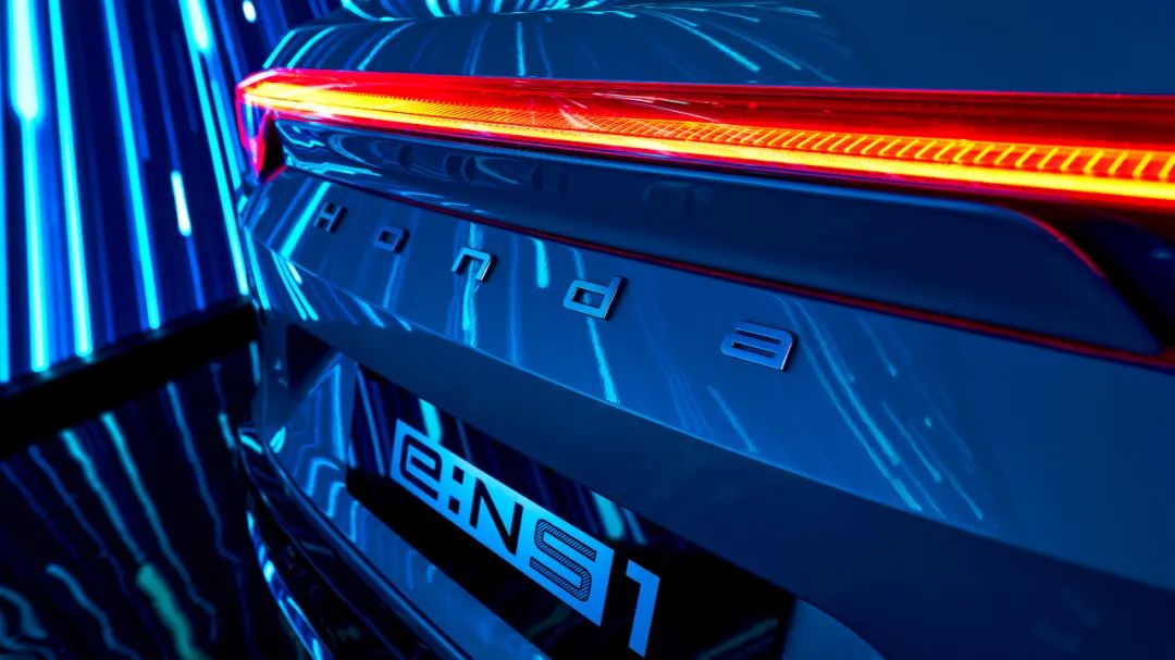 e:NS1，極致色彩美學(xué)的造夢(mèng)家！