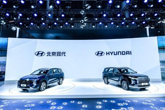 旗艦SUV雙雄領(lǐng)銜，現(xiàn)代開啟?！笆瘛皶r